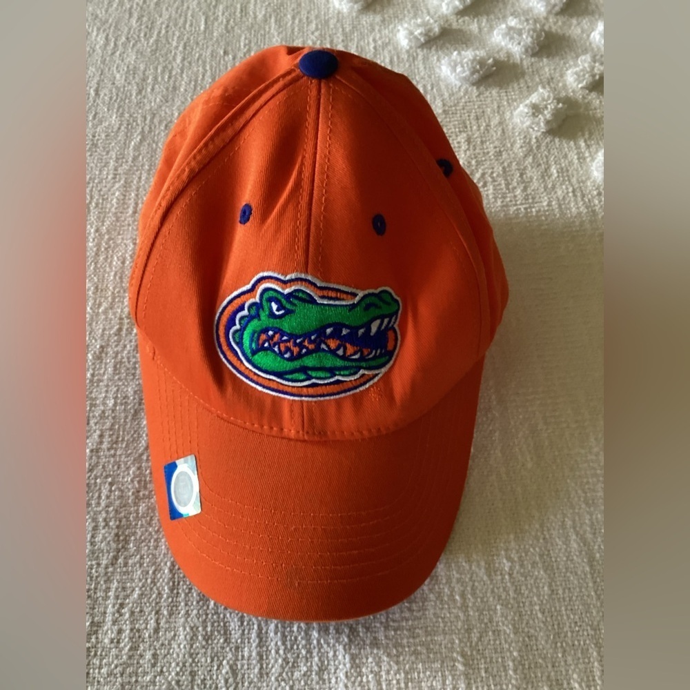 FLORIDA GATORS CAPTIVATING HEADWEAR ADULT ADJUSTABLE STITCHED CAP